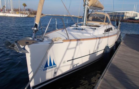 Dufour 350 Wave