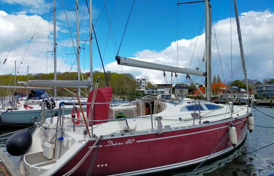 Delphia 40 Lady in Red
