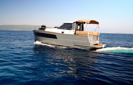 Delphia Escape 1100S Ruza Hrvatske