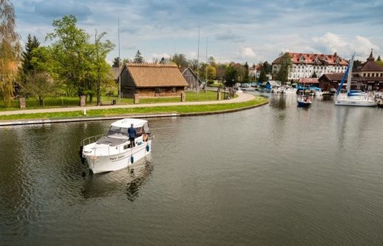 Delphia Nautika 830 You and Me