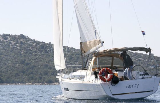 Dufour 382 Henry