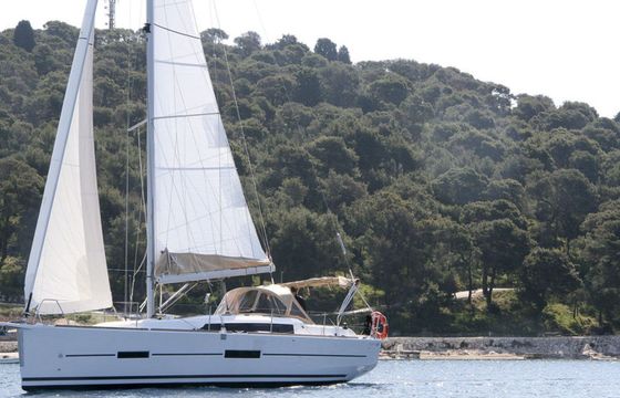 Dufour 382 Henry