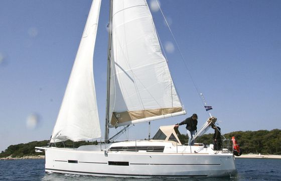 Dufour 382 Henry