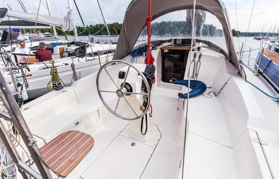 Delphia 33 MC 1