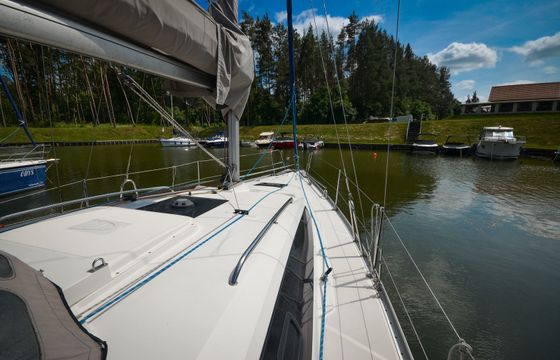 Delphia 33 MC Spirit