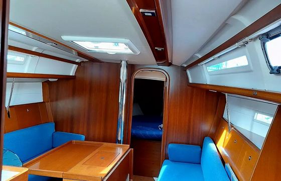 Dufour 34 Phantom