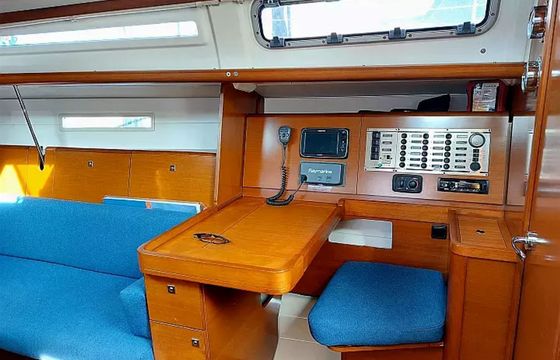 Dufour 34 Phantom