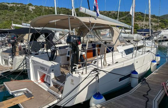 Dufour 390 Andela