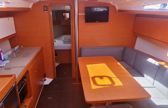 Dufour 390 Elena