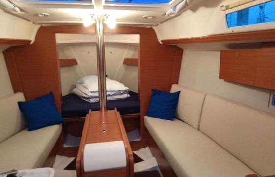 Dufour 310 Sisu