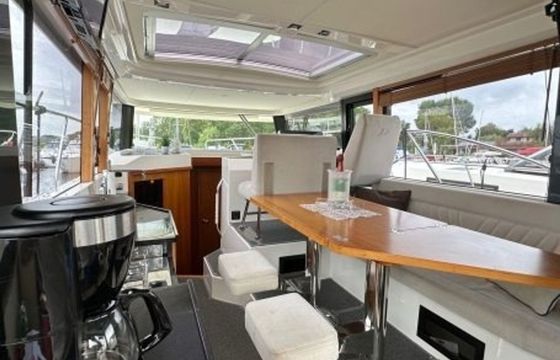 Delphia Escape 1150V Sascia