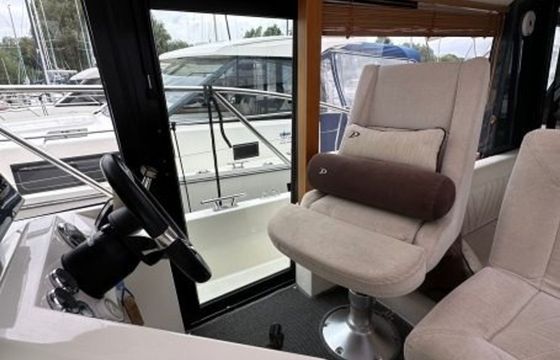 Delphia Escape 1150V Sascia