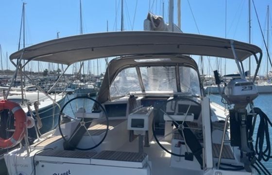 Dufour 360 Joy Planet