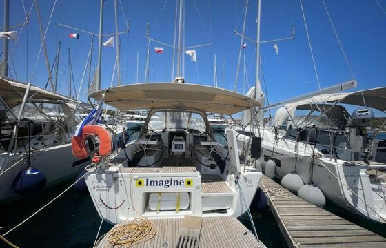 Dufour 360 Imagine