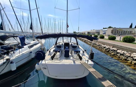 Dufour 360 Lily