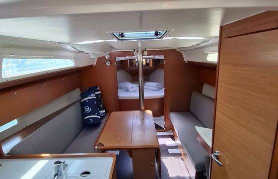 Dufour 360 Lily