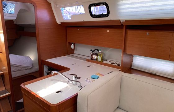 Dufour 360 Jade