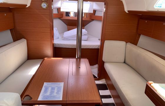 Dufour 360 Jade