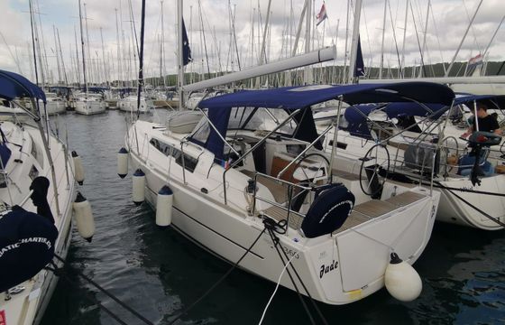 Dufour 360 Jade
