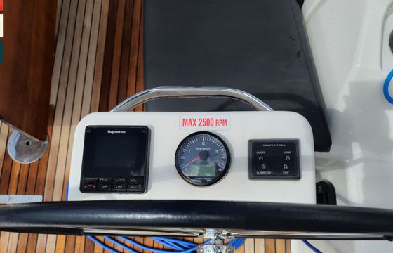 Dufour 390 Klara