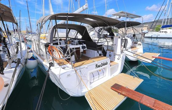 Dufour 360 Pina Colada