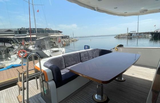 DG Yachts Fly 43 DMG-1