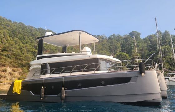 DG Yachts Fly 43 DMG-1