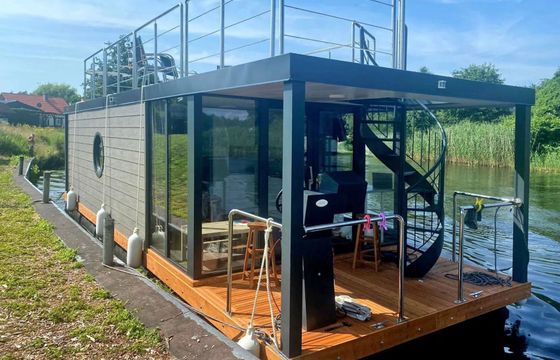 Direkt Boote Woodstream Barcelona