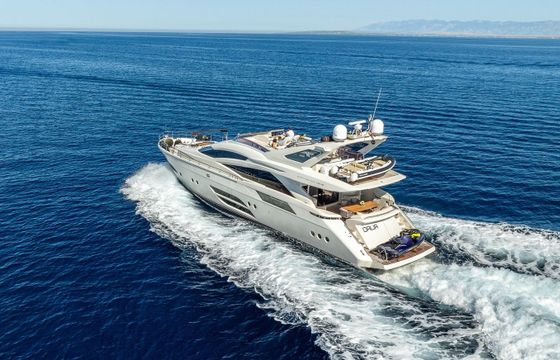 Dominator 780 Dalia