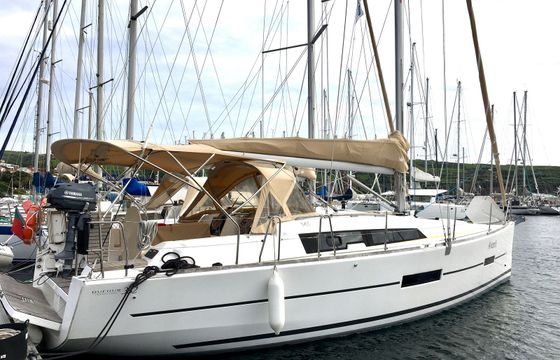 Dufour 382 Avanti