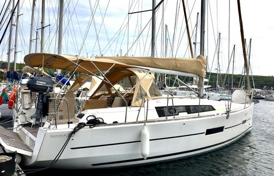 Dufour 382 Avanti