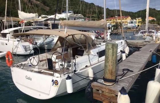 Dufour 382 Gala