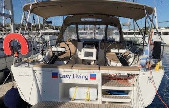 Dufour 390 Easy Living