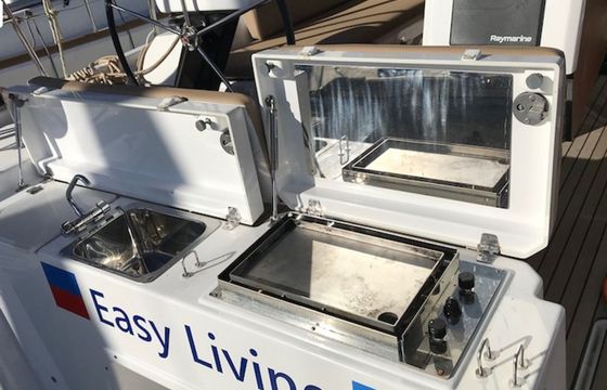 Dufour 390 Easy Living