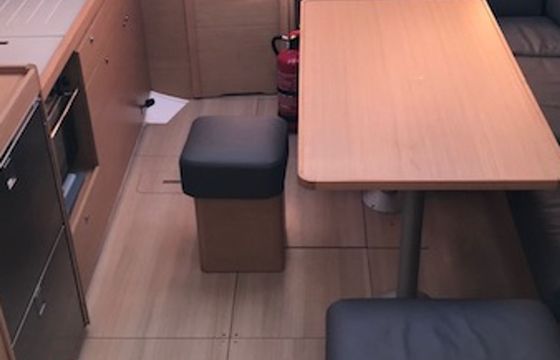 Dufour 390 Easy Living