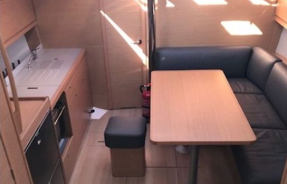 Dufour 390 Easy Living