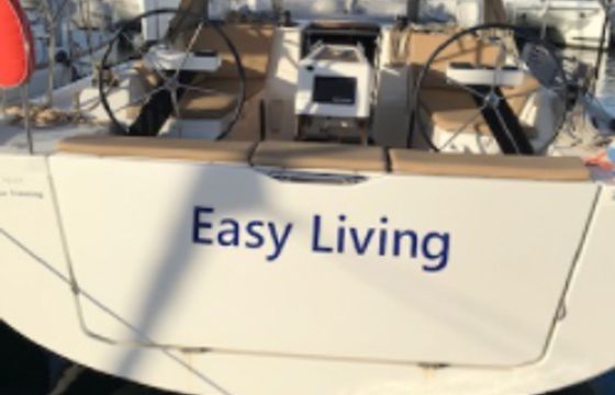 Dufour 390 Easy Living