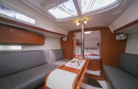 Dufour 310 Union