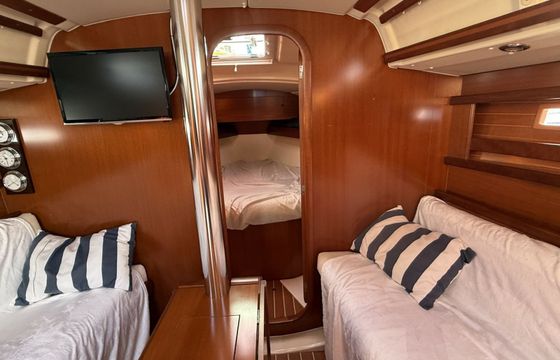 Dufour 325 4winds