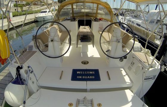 Dufour 335 Lara