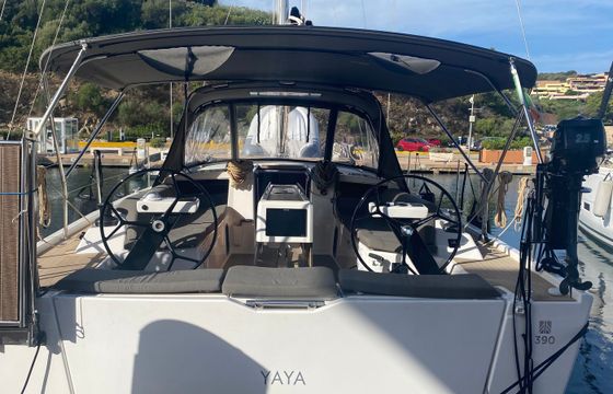 Dufour 390 Yaya