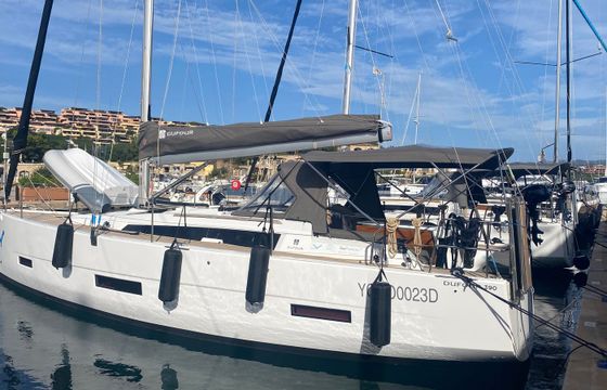 Dufour 390 Yaya