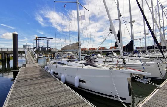 Dufour 390 Antares