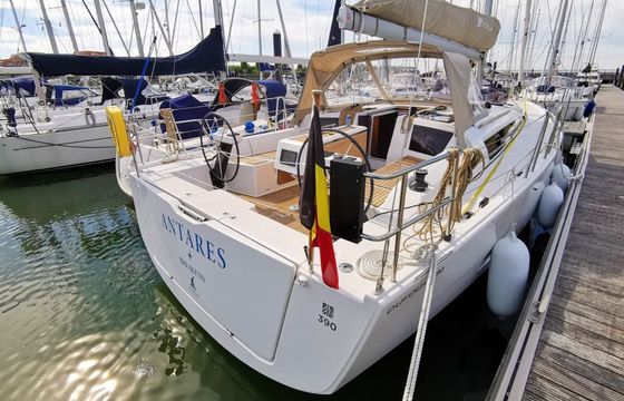 Dufour 390 Antares
