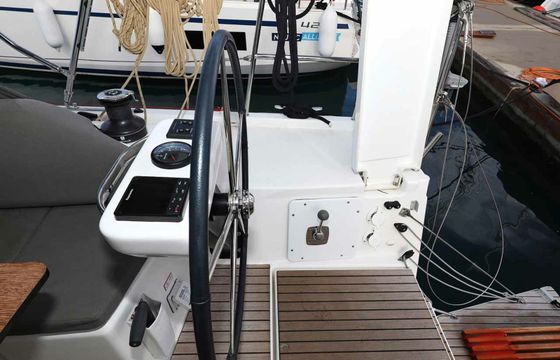 Dufour 390 Free Spirit