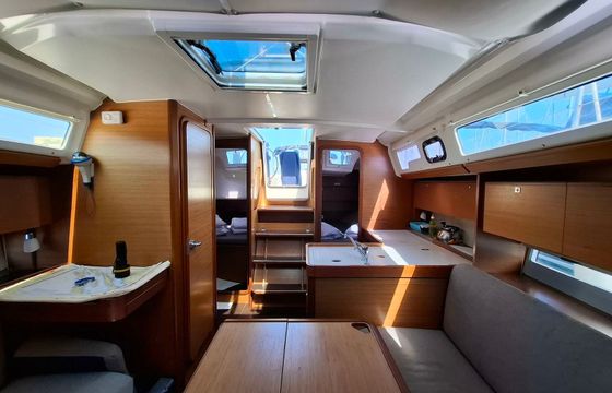 Dufour 360 Ivy