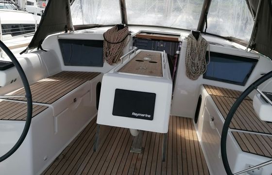 Dufour 390 Parbleu