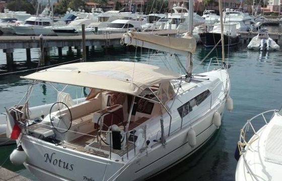 Dufour 382 Notus