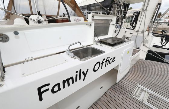 Dufour 412 Family Office
