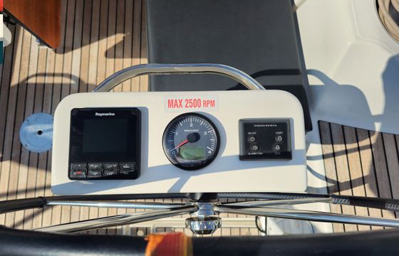 Dufour 360 Nada